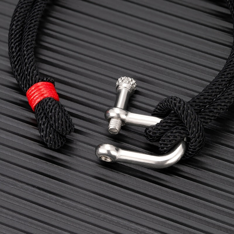 MINIMALIST | Shackle Bracelet